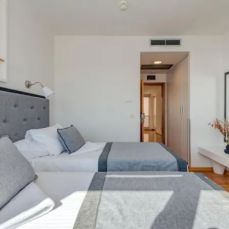Pax Hotel 3*